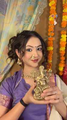 Ganpati Chaturthi makeup look, but this time I’m using base 