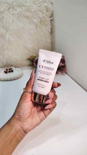 π©· d'Alba π©·
Tone Up Pink Correcting
Sun Cream SPF 50 PA+++