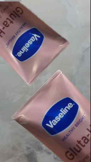Comment your fav emoji for link 💛
Vaseline Gluta-hya radian