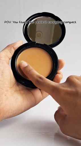 Testing the Fit Me Matte + Poreless Compact in the shade 220
