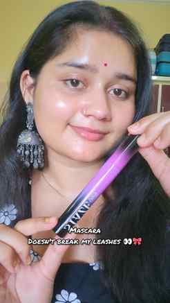 One swipe, endless drama.

Meet the mascara that gives your 