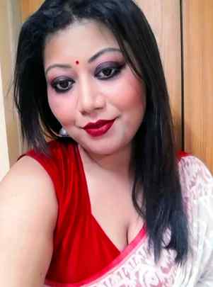 Draped in eternal combination of red and white ❤️❤️❤️❤️
#in