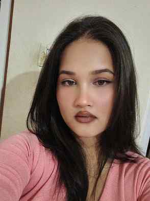 Soft glam but make it powerful 💄✨
Confidence is the real gl
