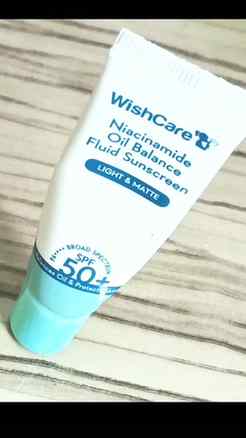 Protecting my skin from the sun with WishCare Niacinamide Oi