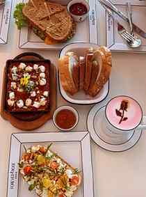 Good food makes good mood ⭐️👌
#foreverroses #foreverrose #