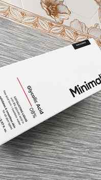 Glow up time! ✨ Checking out the Minimalist 8% Glycolic Acid