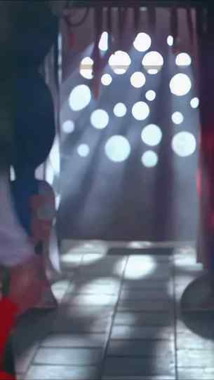 Yeh Ishq Hai | Jab We Met (2007)
“Yeh Ishq Hai” is one of t