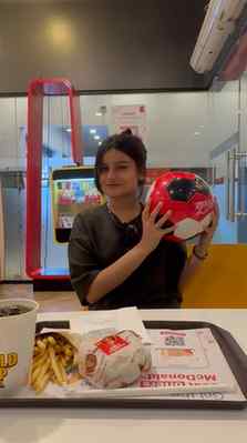 Grab the MC Donalds FIFA WORLDS CUP MEAL⚽️🍟🍔
(Fifa world
