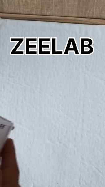 Skin lightening soap✨❤️
.
.
#zeelabpharmacy #meeshoproducts❤