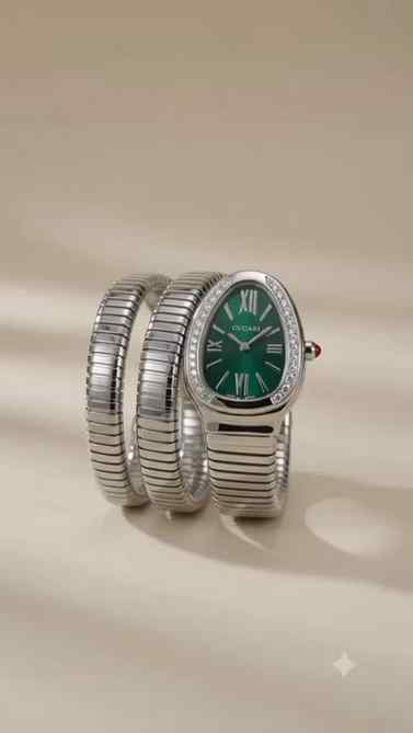 Vintage vibe Silver coil strap watch ⌚️ 
Follow&comment link