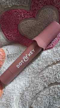 Berry soft lips with sun protection 🍓💋
Loving the Dot & Ke