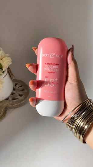 Sunscreen that feels as refreshing as it looks 🍉✨ Dot & Key
