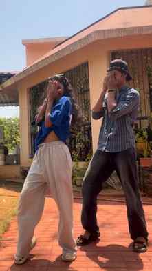 Main character energy from the haveli 😂✨
.
.
.
#viral #danc
