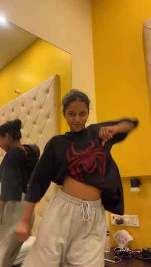 🕸️

#viral #trending #fyp #dance #reelsinstagram