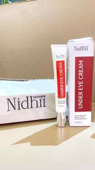 Just 2 dots AM + PM = Bye Bye dark circles !
Comment LINK an