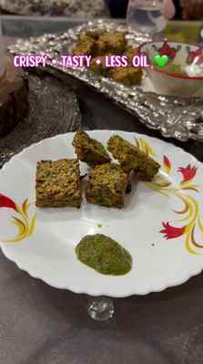 Arbi Patta Pakoda with a little twist! 🌿✨
No rolling, no de