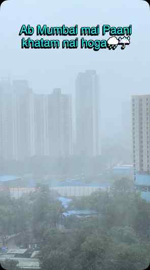 “Raindrops🌧️and Heartbeats💓 in sync 🎶🎧 @_aamchi_mumbai_