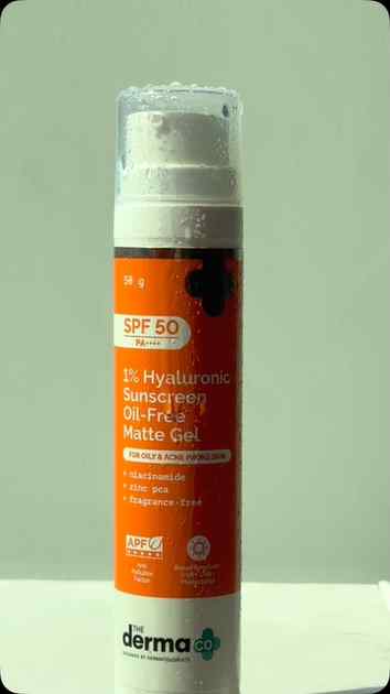 Oily skin? This sunscreen is for you! ☀️💙 Lightweight, matt