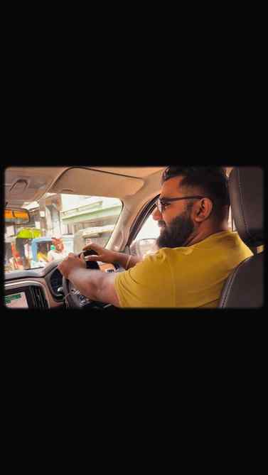 Tum jalan barkar rakho… hum apna jalwa barkarar rakhenge 😎�