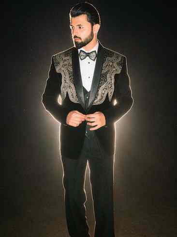 Power doesn’t shout.it suits up
.
#mafia #black #pose