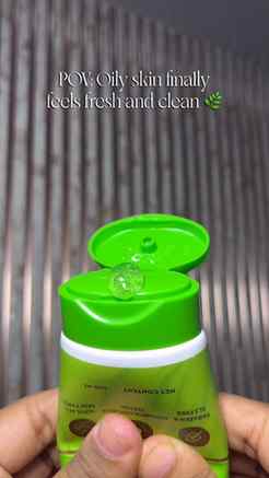 Say bye-bye to oily skin and pimples with @mamaearth.in Tea 