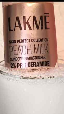 Wait⦠why is no one talking about this sunscreen moisturizer