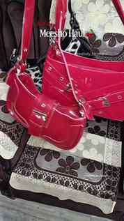 Comment for link @meeshoapp
.
Myntra finds, must haves, desi