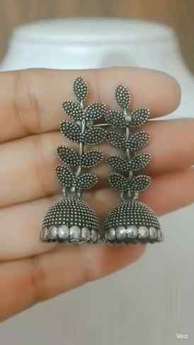 #OxidisedJewellery #OxidisedEarrings #JhumkaLove #Jhumkas Et