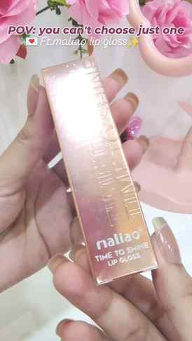 Lip gloss 💗✨
@maliaoofficial_
#lipgloss #lipstick #fashio