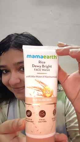 Okay but… HOW was Shreya Kalra’s skin glowing like that in L