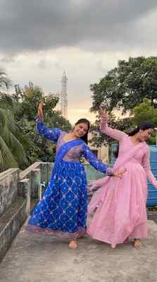 Had to do bcoz it’s monsoon🌧️🌧️🌈#reels #viral #fyp #dance