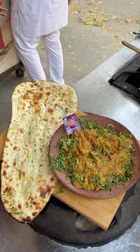 Lehsuni chaap😍
Follow @eatwithjyotii
:
(Lahsuni Chaap, Mas