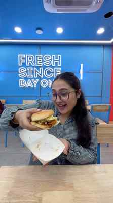 America’s Most Loved Burgers 🍔❤️ is now in Hudson Lane, Del
