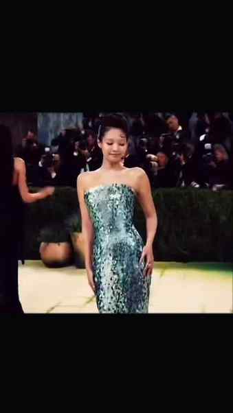 Jennie 😭💅🏻

For a rare few, the Met Gala becomes a statem