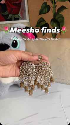 Comment “LINK” and I’ll DM you 👇
Traditional jhumkas that
