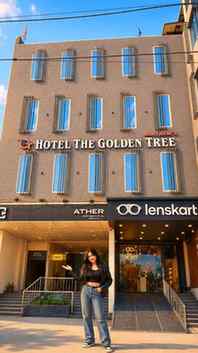 Your special moments deserve a golden place ✨
Experience lux