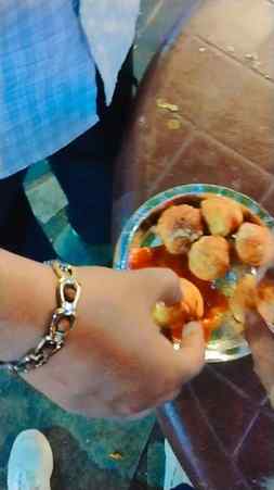 मसूरी ट्रिप पोस्ट - 11

मसूरी मे हमें मोमोस खाने के लिए हमें