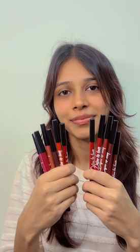 Lining my lips like it’s a personality trait. 💋
Product lin