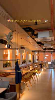 POV: you found a café that looks straight out of your Pinter