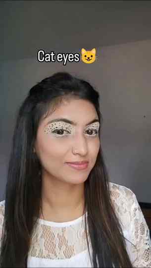 Cat eyes makeup😺 
#trendingreels #makeupideas #makeuptutori