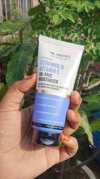 A dermatologist approved moisturizer with Super lightweight 