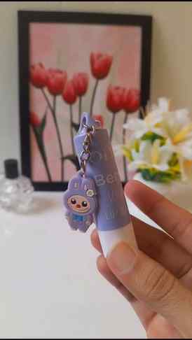 The cutest lip balm just found a place in my bag. πβ¨ Soft,