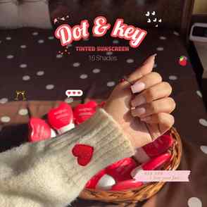 IT'S HEREEEE! 😭💌
Just received the Dot & Key Tinted Sunscr