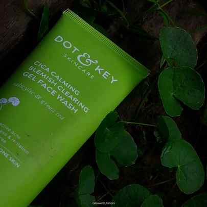 Calm skin > perfect skin 🌿✨
I’ve rebought this Dot & Key Ci