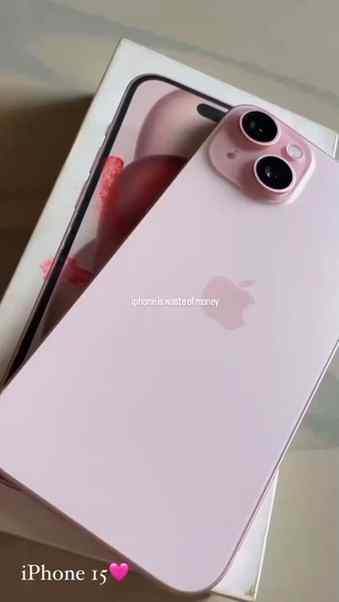 Collecting memories, not things 🌸📱🍃

"iPhone is a waste o