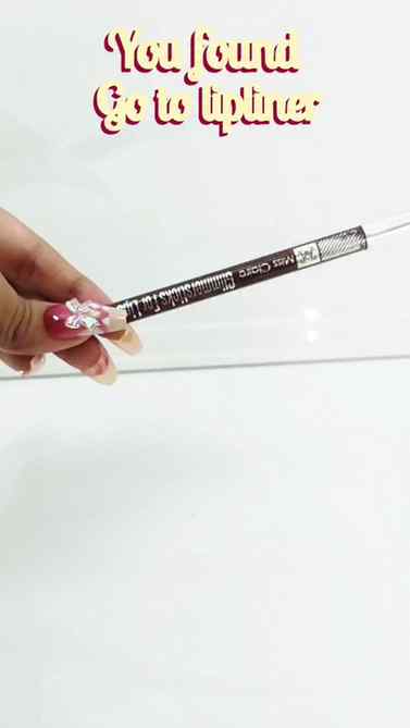 POV : You found the perfect chatpata lipliner 🤎

@missclair