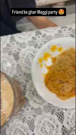 Aaj maine apni friend ke ghar Maggi khayi। 🍜❤️😊 #himanicha