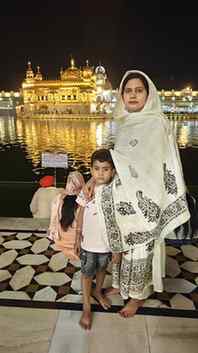 Golden temple 🛕🛕
#himanichaudharyvlogs 
#aahansachinvlogs 