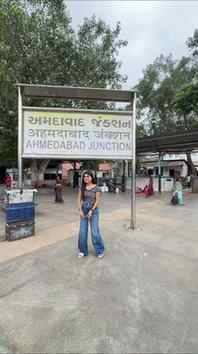 🔥 Ahmedabad में ₹30 से T-Shirt?! 😱

अगर आप wholesale कपड़ो