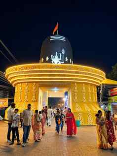 The divine vibes of Maa Durga, the beauty of the puja pandal